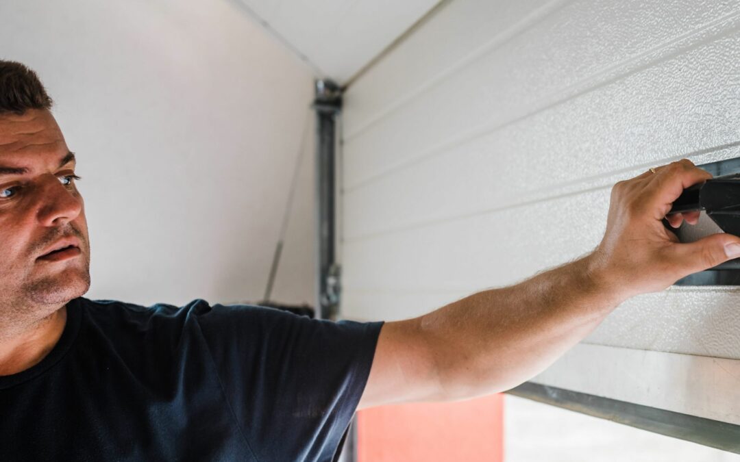 How To Handle A Garage Door That Won’t Open Or Close: 4 Emergency Tips